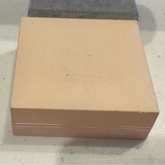 New in Box Silver Expression by LA Rocks “Friend” Necklace, chain, heart pendant - Picture 8 of 9